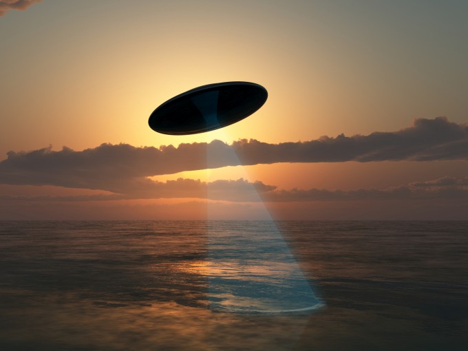 Pixmac000075932753-ufo
