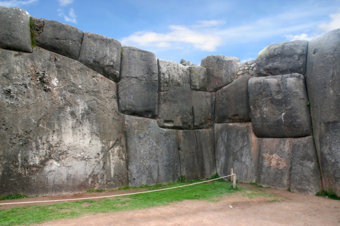 Pixmac000077027739-Sacsayhuam